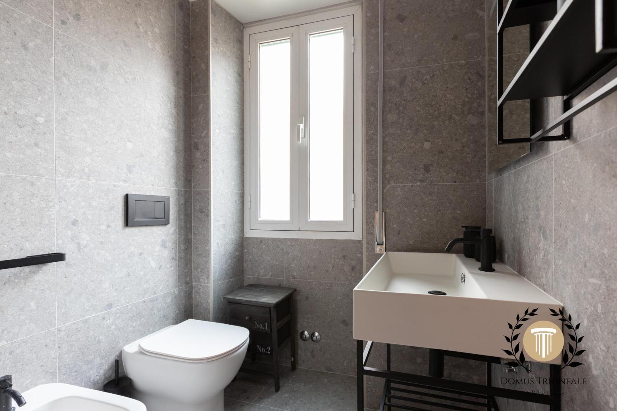 Apartment Domus Trionfale - 8 Min Walk To Vatican, 500mt To Metro A, A-c *